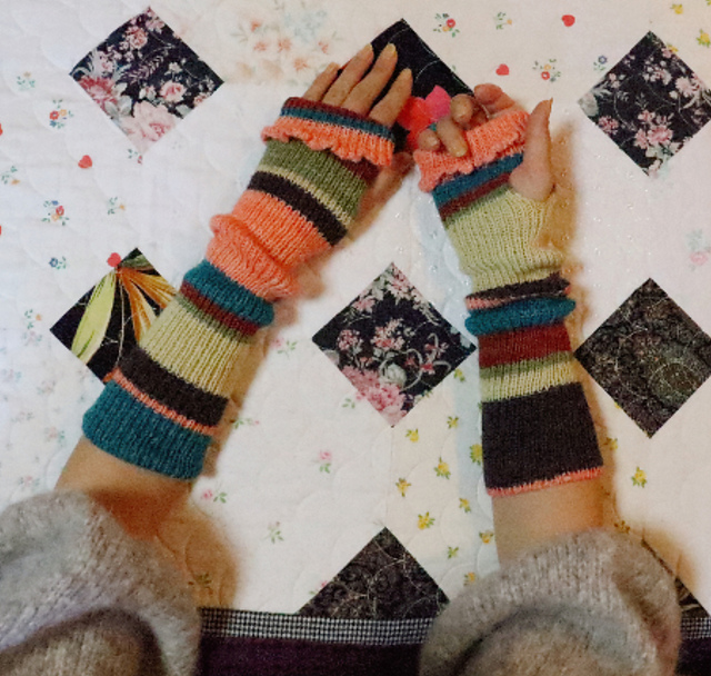 Lazy Friday Mitts