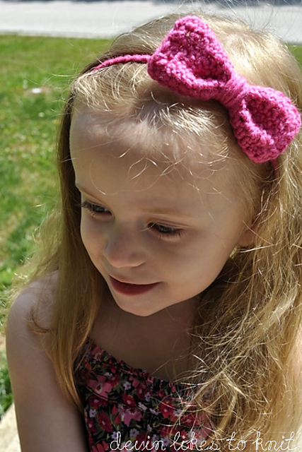 Simple Crochet Bow