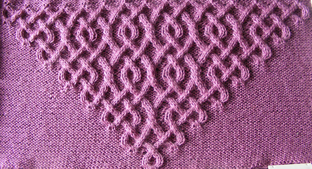 Celtic Motif (knot #390)
