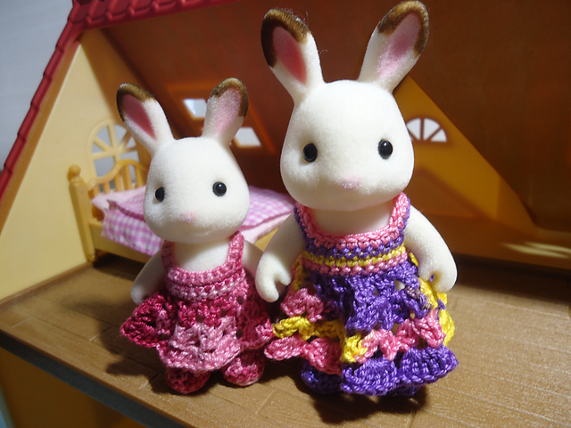 Sylvanian Families Shell-Stitched Dress