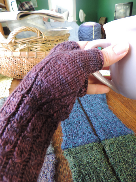 Coin Lace Half Mitts