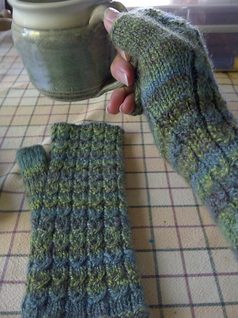Sitka Spruce Half Mitts