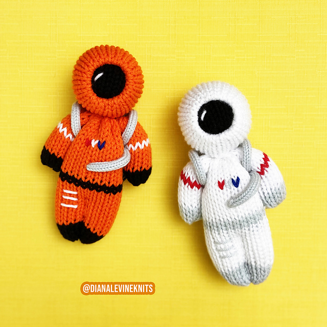 Astronaut Knitting Machine Dolls