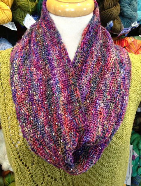 Happy Hoppin' Cowl 2014