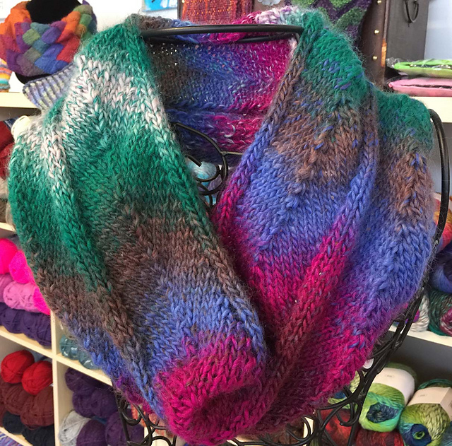 Double Arrow Cowl