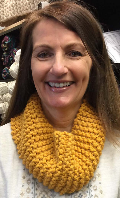 Let's Knit! Cowl and Mitts