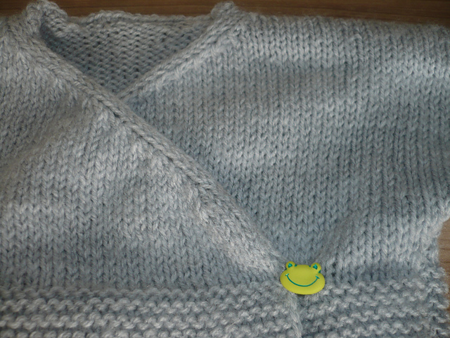 #41 Brassière avec boutons de nacre
