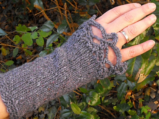 Armstulpe / wrist warmer *Nora*