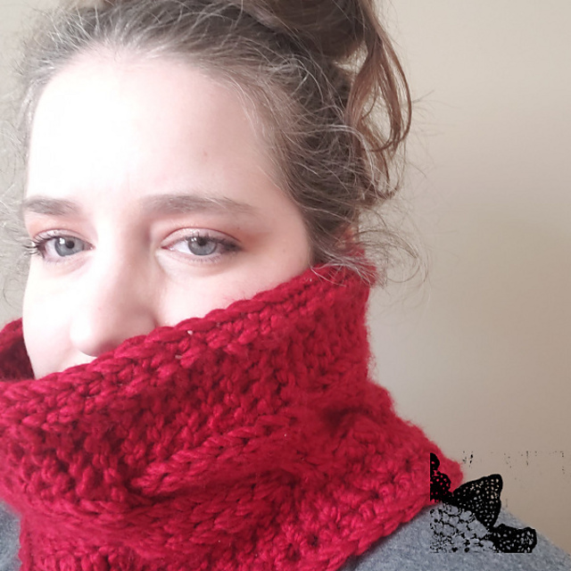Super Chunky Twisty Neck Warmer