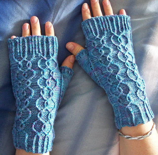 Curly Wurly gloves