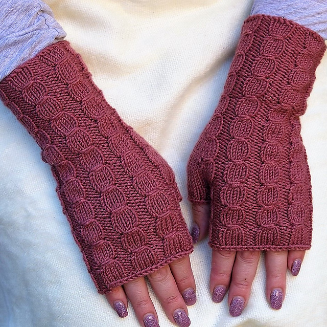 Rib and wrap mitts