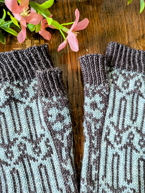 Floral Knight Mitts