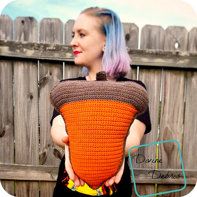 Squeezable Acorn Ami