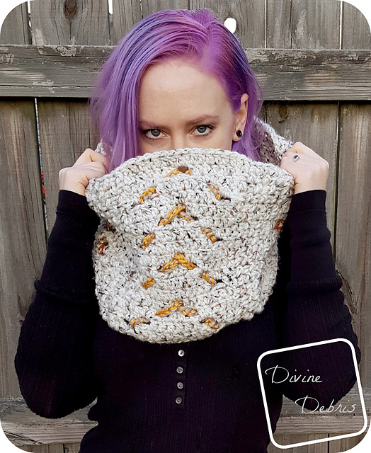 Leigh Cozy Cowl