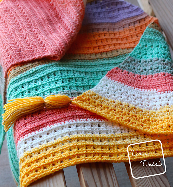 Ravelry: Brecken Shawl pattern by Divine Debris