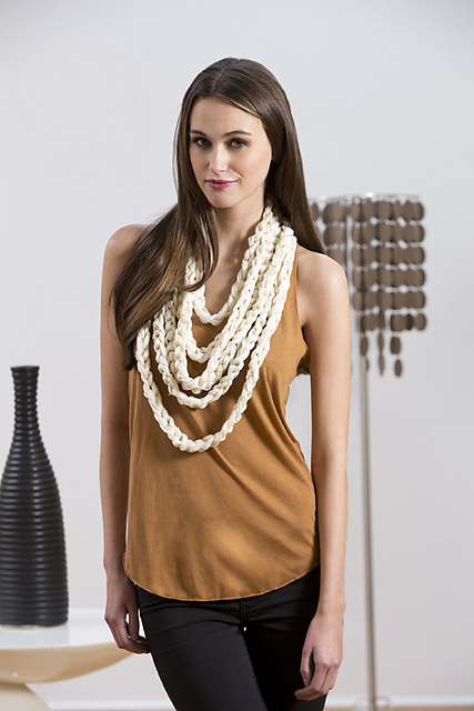 Quick and Sassy Chain Scarf