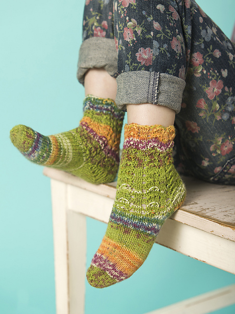 Girl's Lacy Socks
