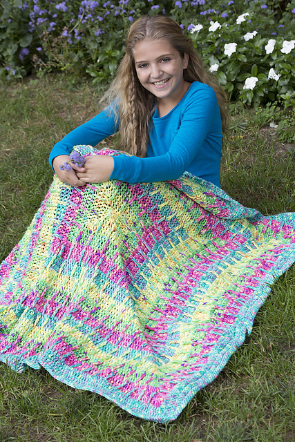 Squares in Square Throw
