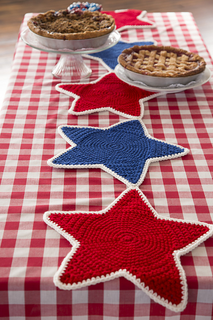 Americana Star Table Runner