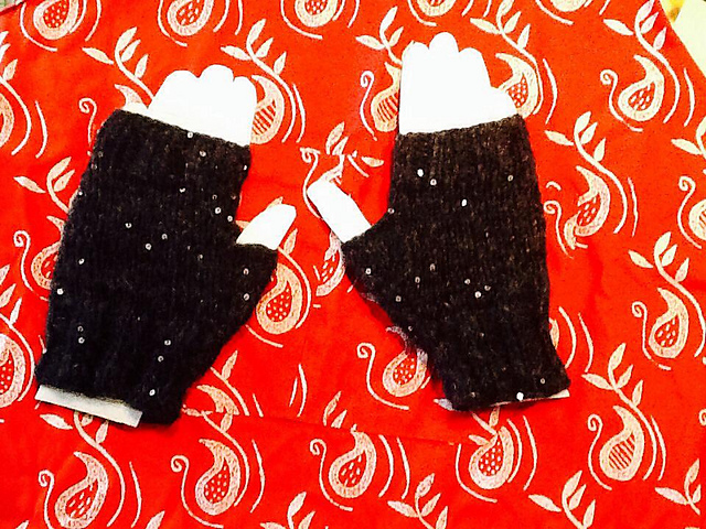 Gloveletts