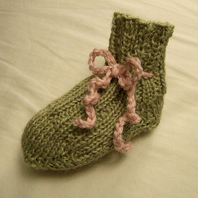 basic baby toe-up socks