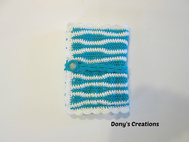 Crochet hook case