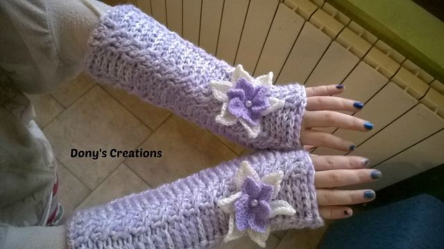 Fingerless gloves