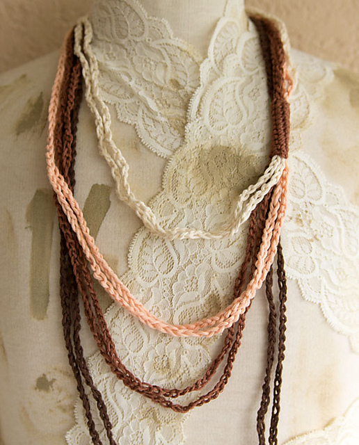 Ravelry: Necklace pattern by Marinke Slump