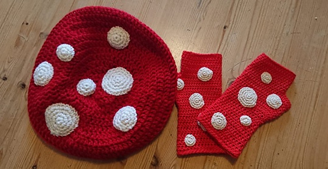 Toadstool Hat and Cuffs