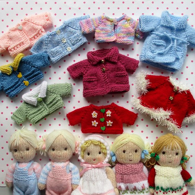 Pretty doll clothes to fit 23cm Dollytime dolls