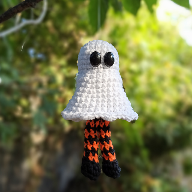 Flying ghost