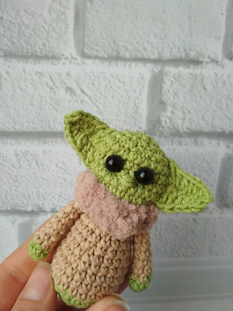 Yoda toy Keychain