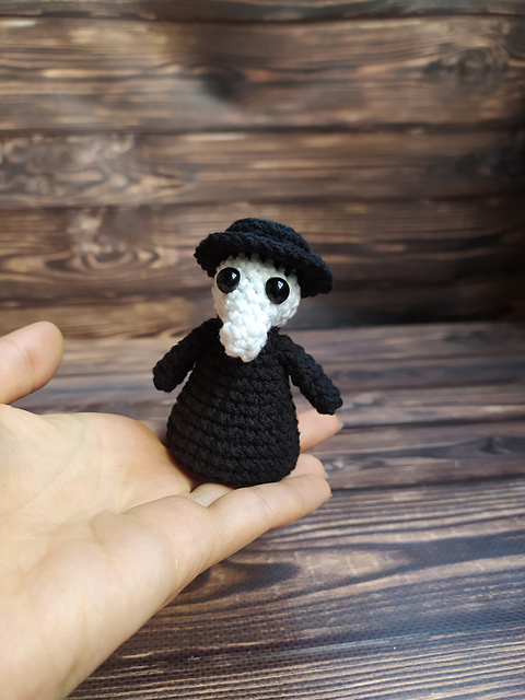 Plague Doctor keychain