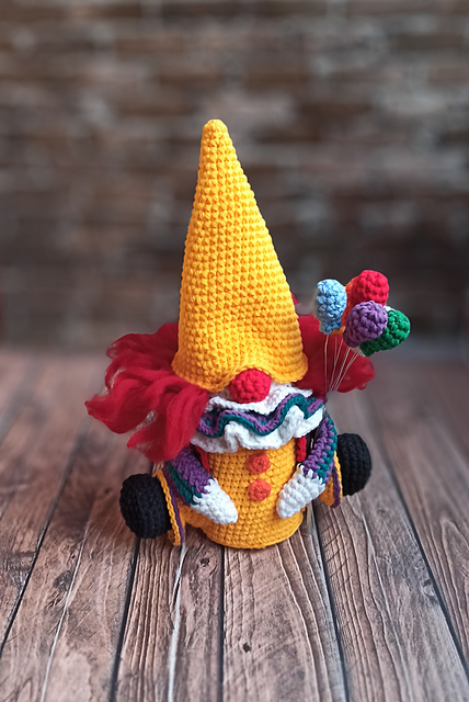Pennywise clown toy