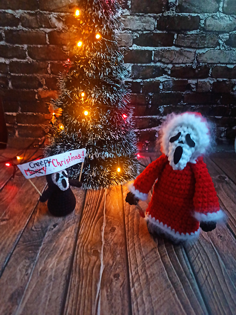 Ravelry: Santa ghost face Scream pattern by Anna Boychenko
