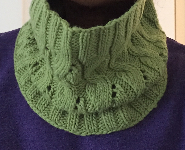 The Phoebe Lacy Cabled Cowl