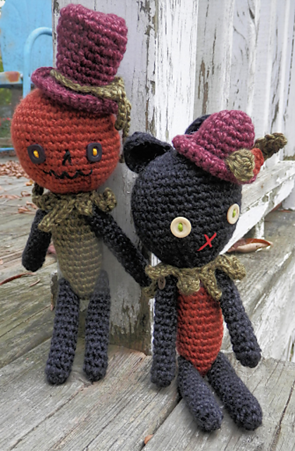 Halloween Friends: Cat and Pumpkin