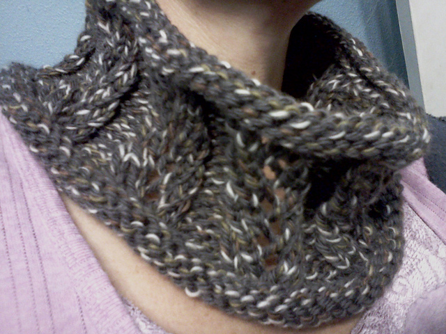 Fall Neck Warmer, an Easy Lace 1 Skein Pattern