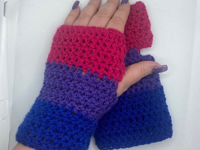 Bisexual Fingerless Gloves
