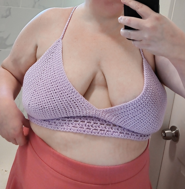 Simple Plus Size Crop Top