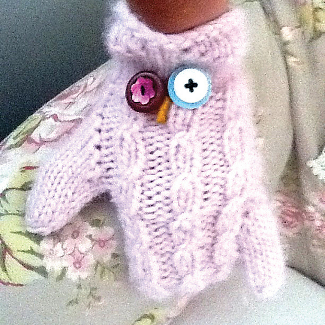 Twoo & Twitt's owlish mitts
