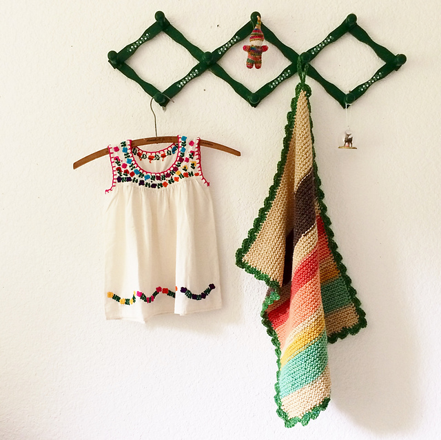 a 'little knits for small beings' charity blankie