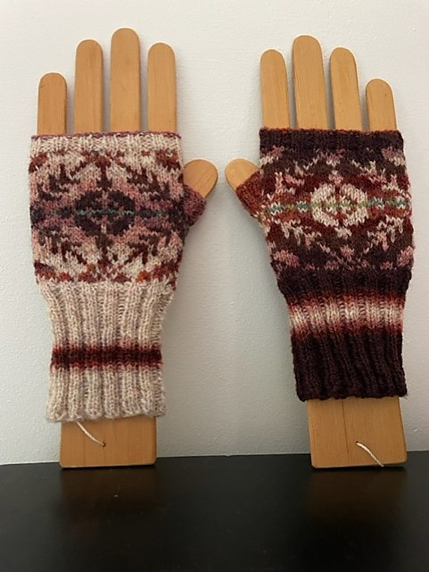 Good Wishes Mitts