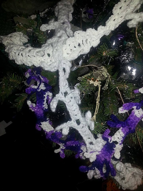 crochet halloween spine