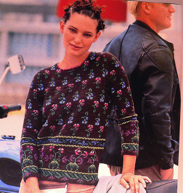#30 Pullover With Flowers