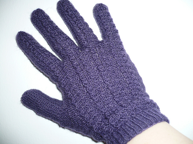 Lynne Scalloped Rib Gloves