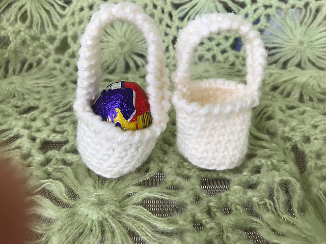 Cream Egg Basket