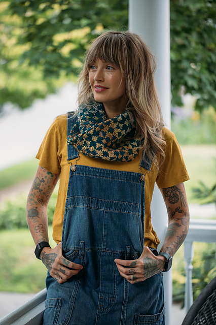 Frame Your Face Cowl