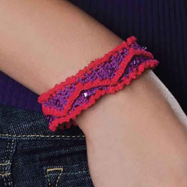 Ruffled Zigzag Bracelet
