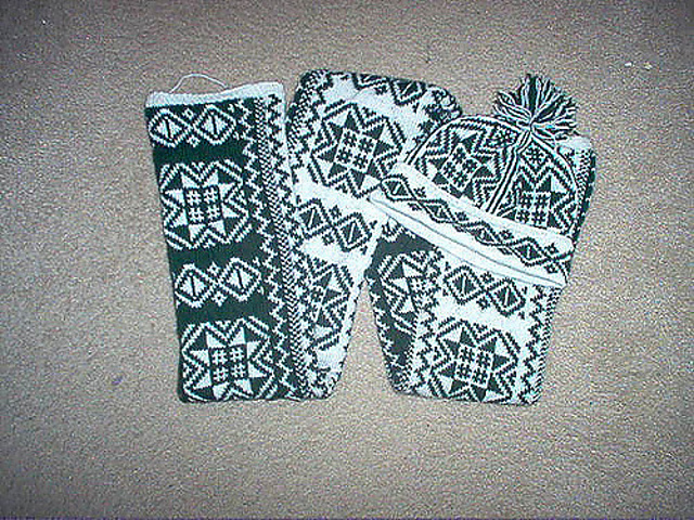 37. Skjerf og lue / Scarf and hat